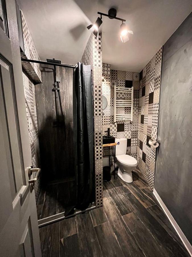 Studio G1 Moinesti Экстерьер фото